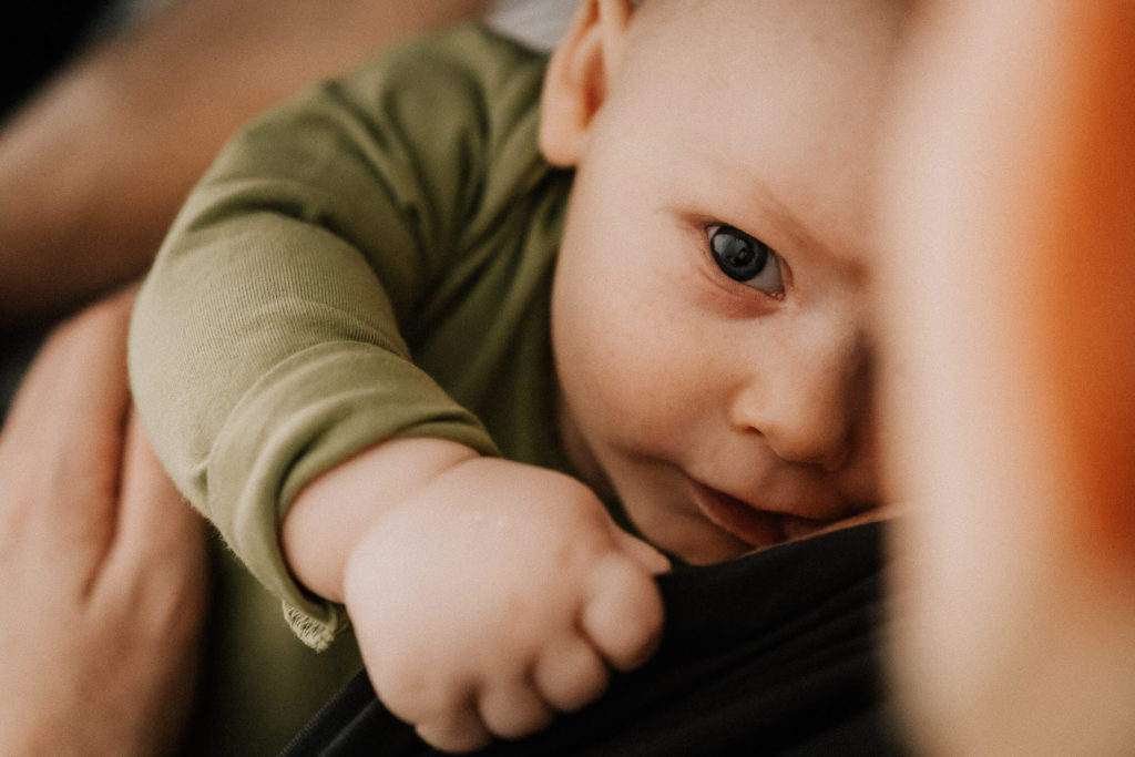 Newborn Shooting in Wiener Altbau Wohnung