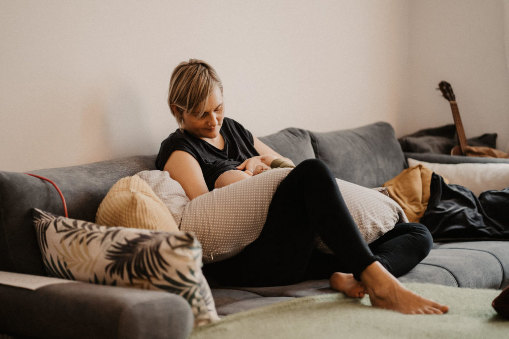 Newborn Shooting in Wiener Altbau Wohnung