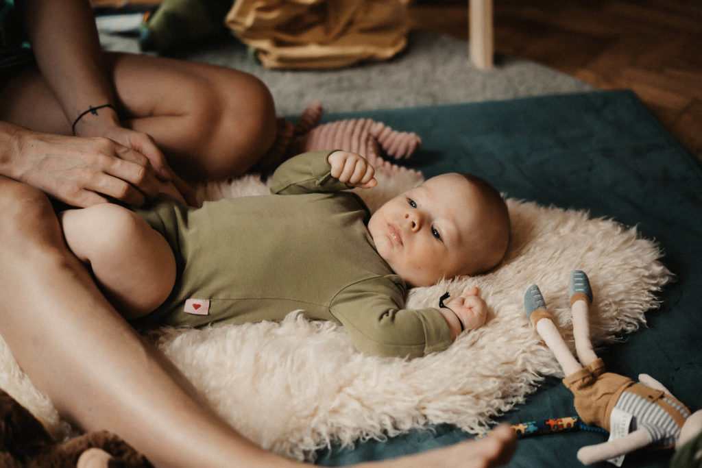 Newborn Shooting in Wiener Altbau Wohnung