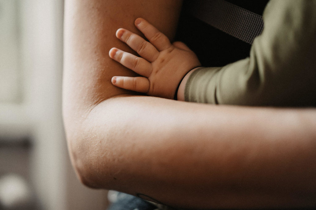 Newborn Shooting in Wiener Altbau Wohnung